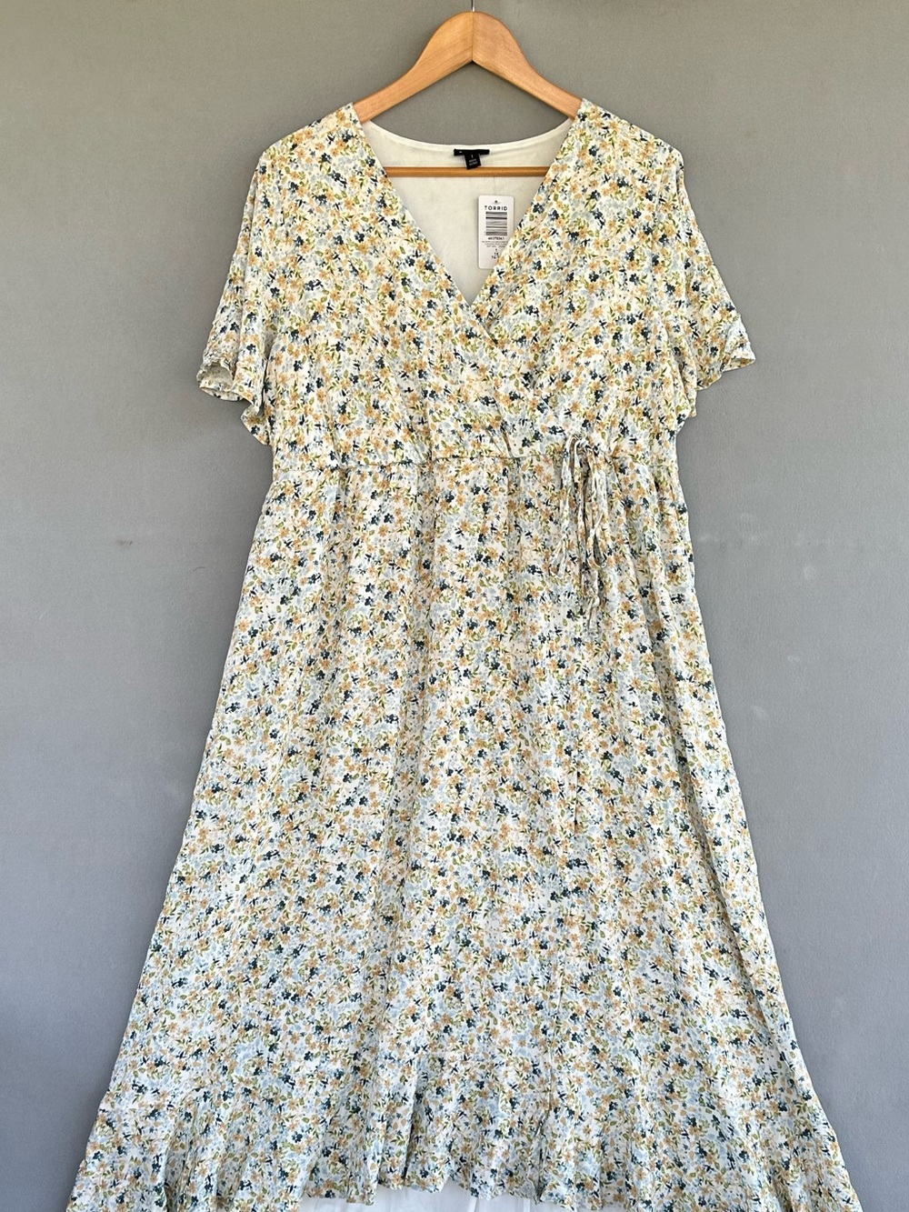 🎉5 for $45🎉 NWT Torrid dress size 1X - Picture 3 of 10